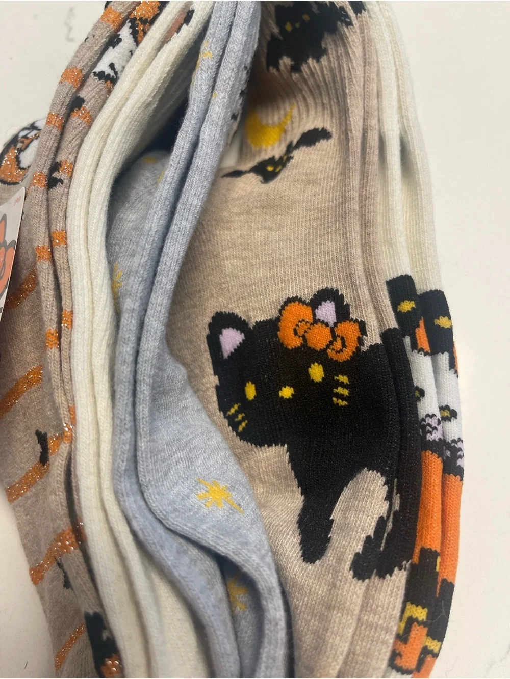 5 pairs NWT Hello Kitty White, Orange & Black Halloween Crew Socks